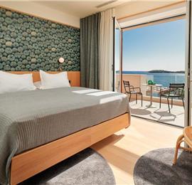 5 bedroom villa with infinity pool and sea views Hvar Town, sleeps 10